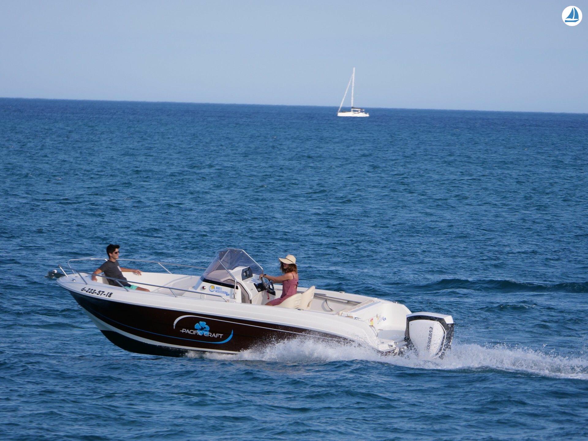 Foto PACIFIC CRAFT 670 6