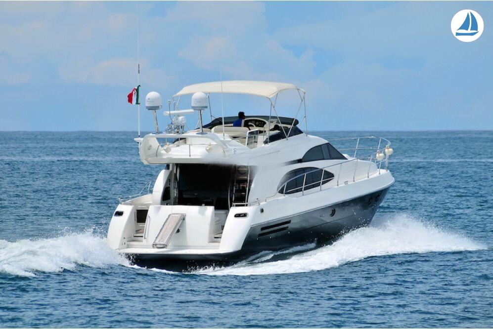 Foto Azimut 58 1