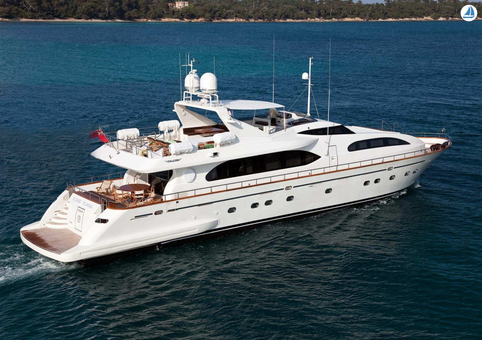 Foto Falcon 102 YACHT 1