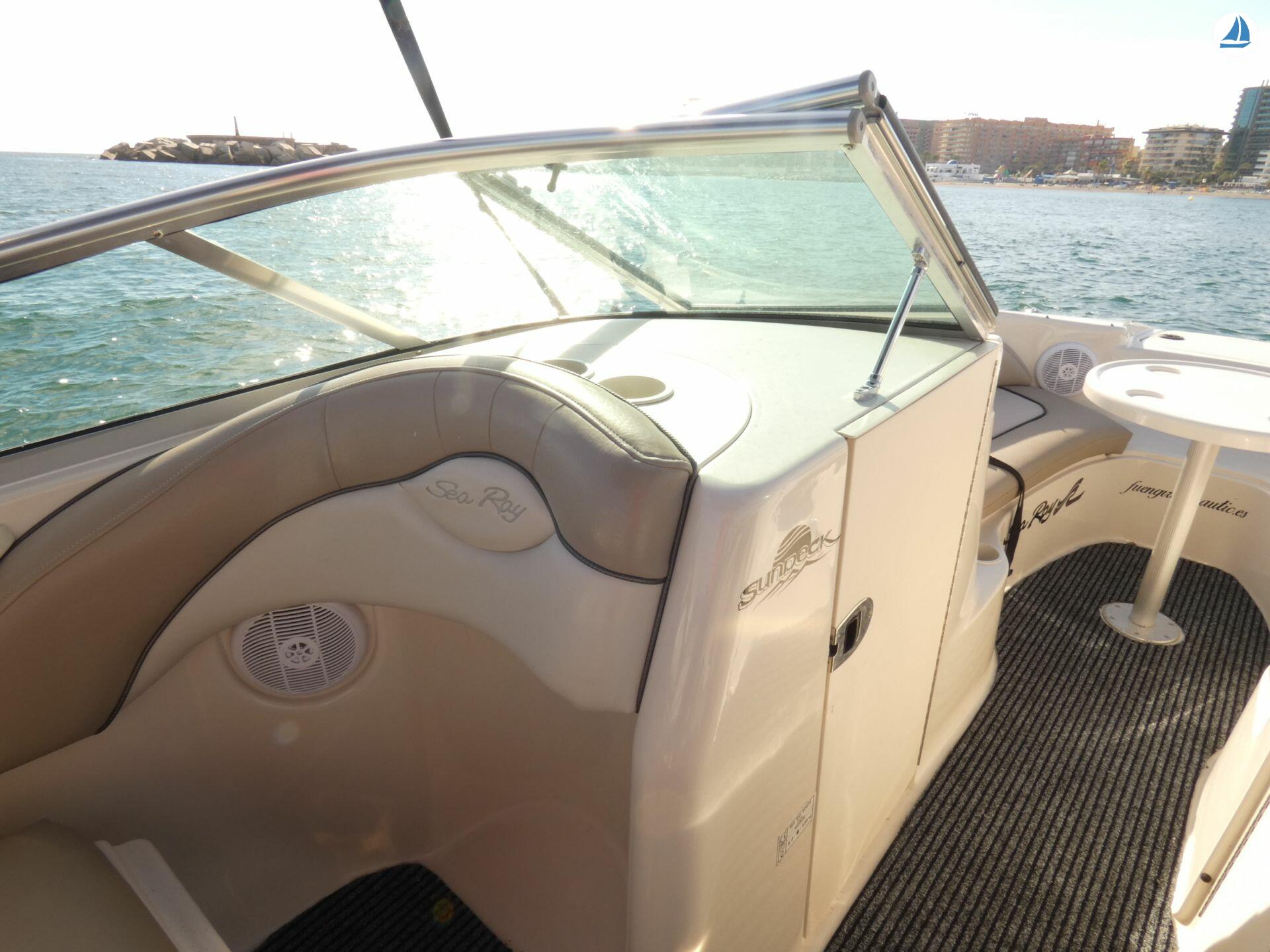Foto Sea Ray 200 Sundeck 9
