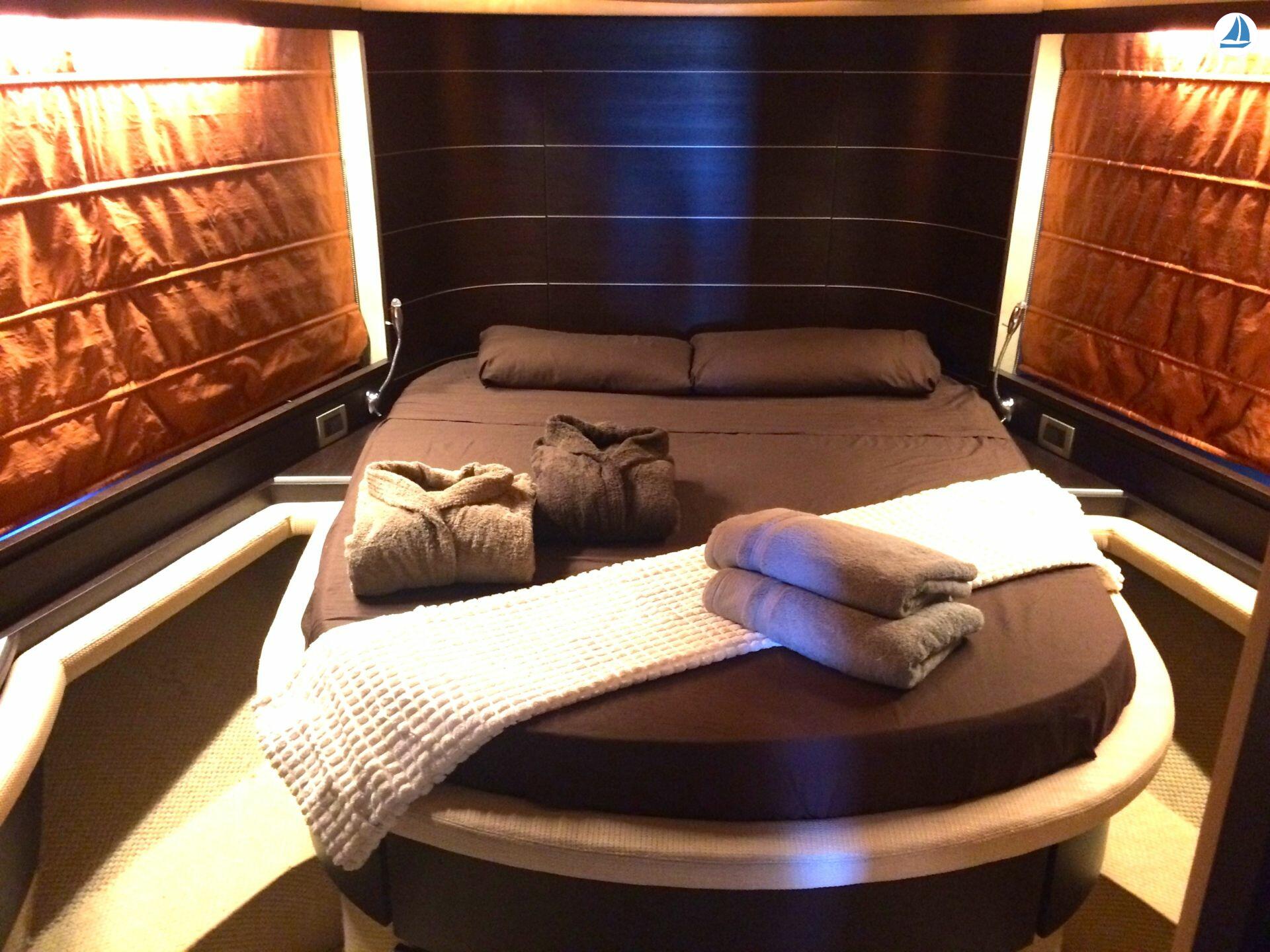 Foto Azimut 68s 12