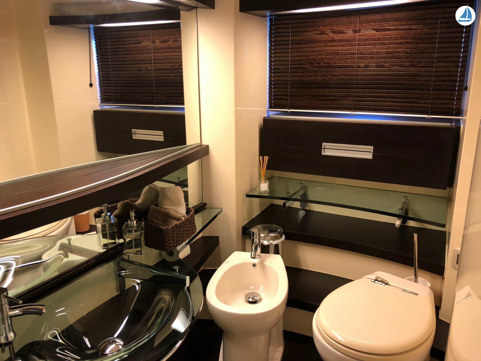 Foto Azimut 68s 17