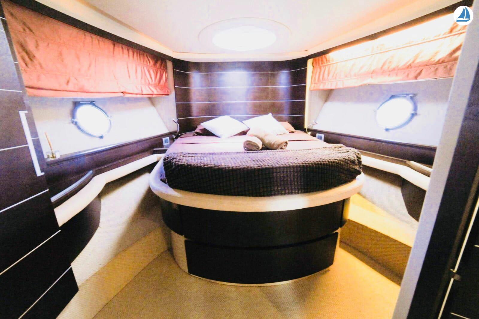 Foto Azimut 68s 19