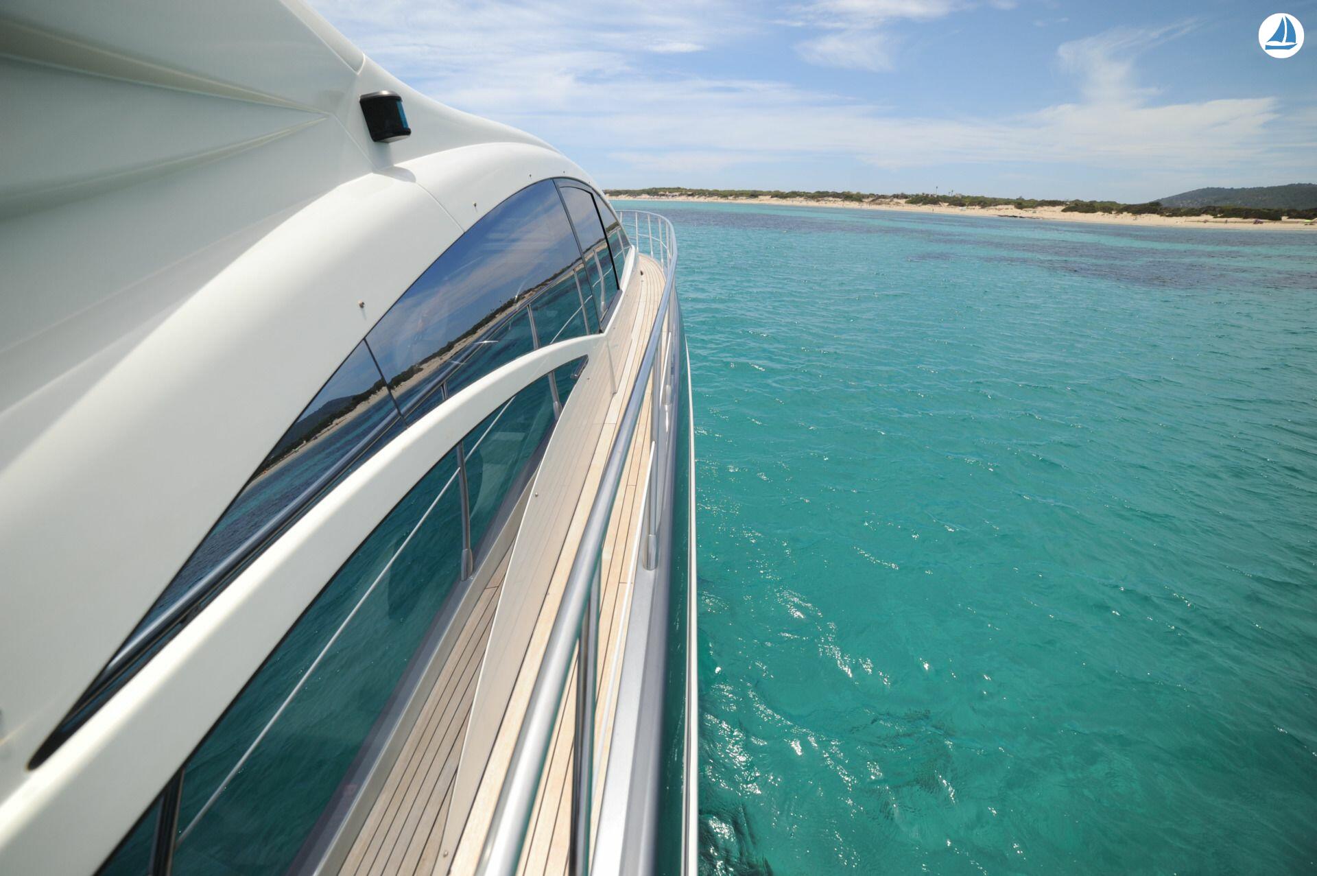 Foto Azimut 68s 33