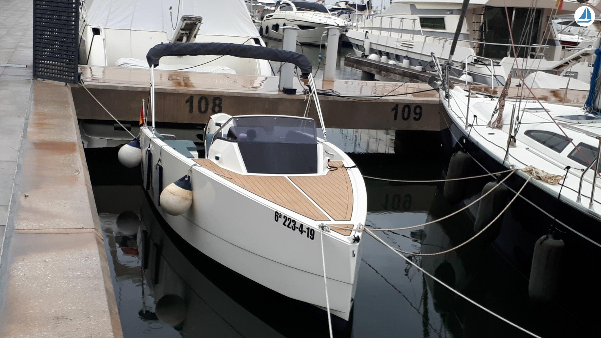 Foto Nuva M6 CABIN 10