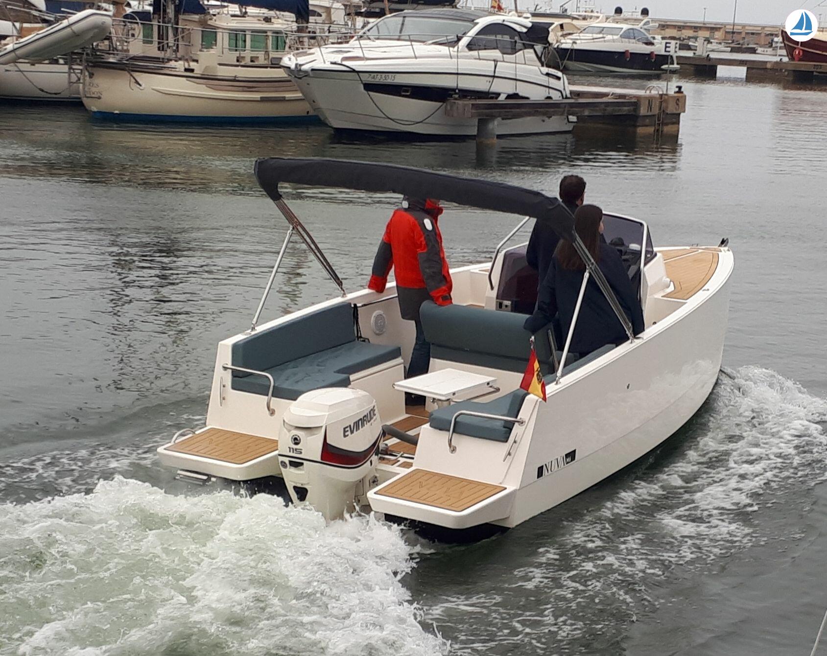 Foto Nuva M6 CABIN 11