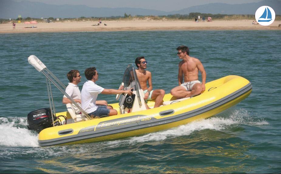 Foto Capelli TEMPEST 400 2