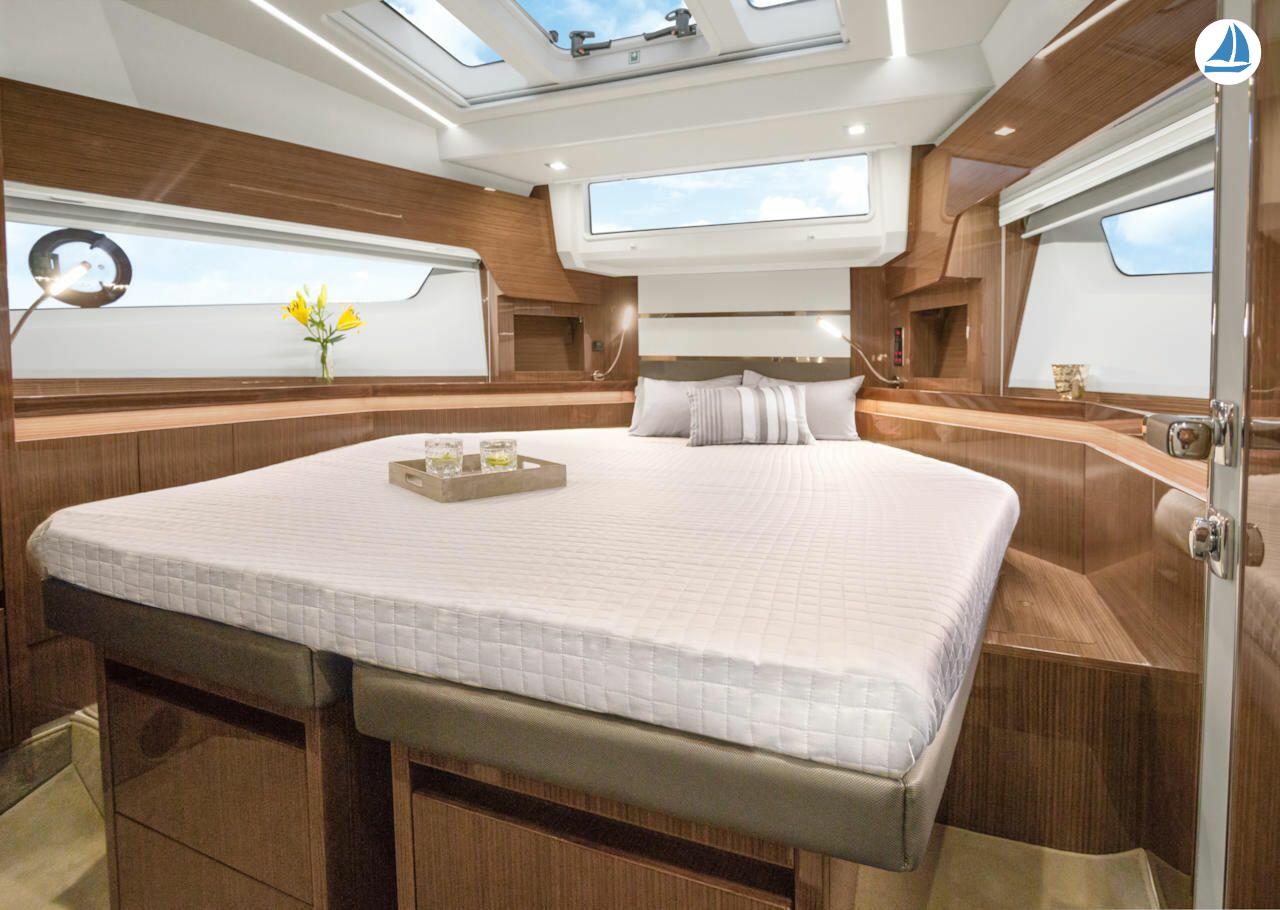 Foto Sealine F430 Fly 14
