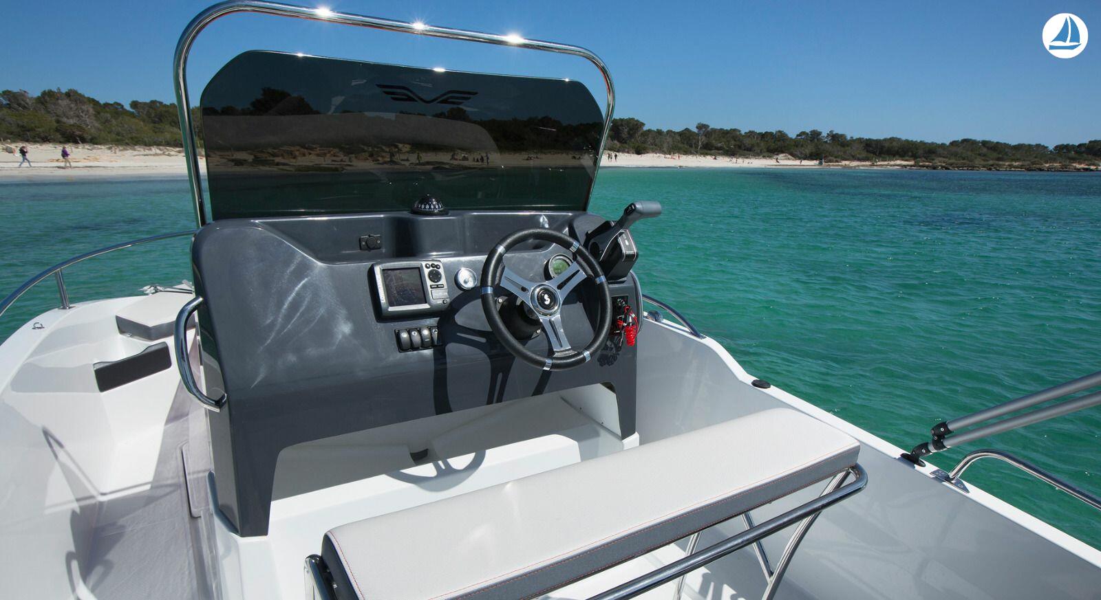 Foto Beneteau 5,5 Flyer Spacedeck - Palamós 3