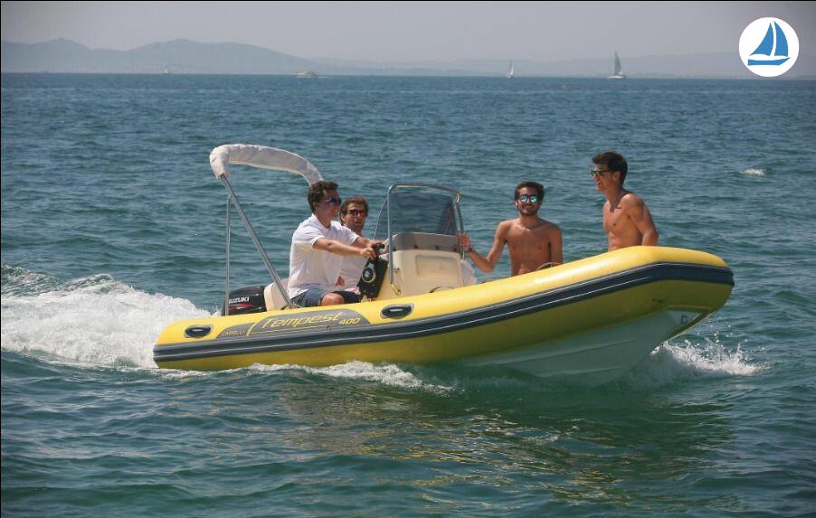 Foto Capelli TEMPEST 400 2