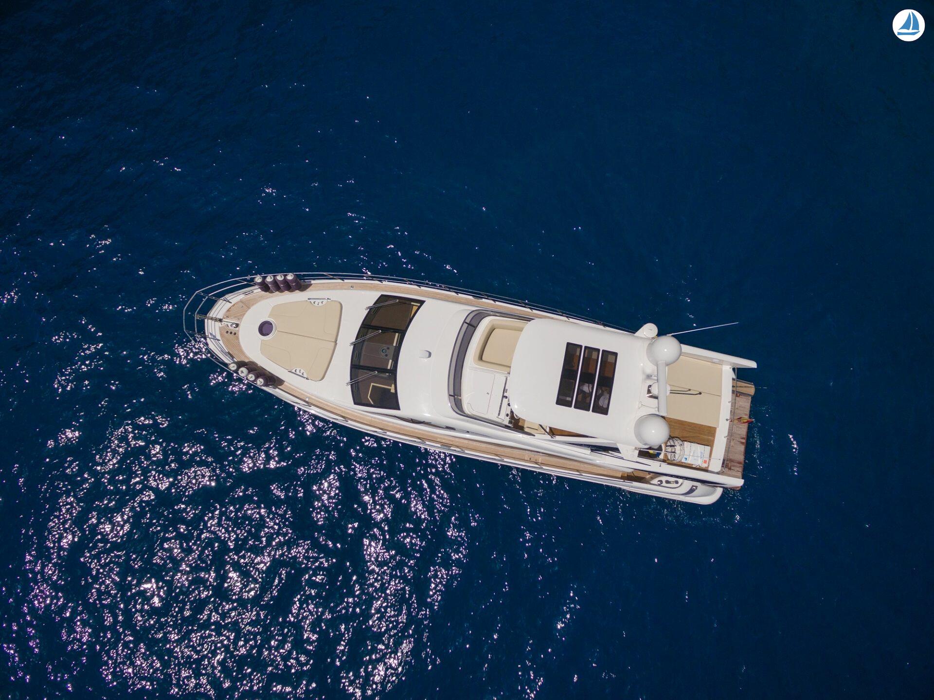 Foto Azimut 60 5