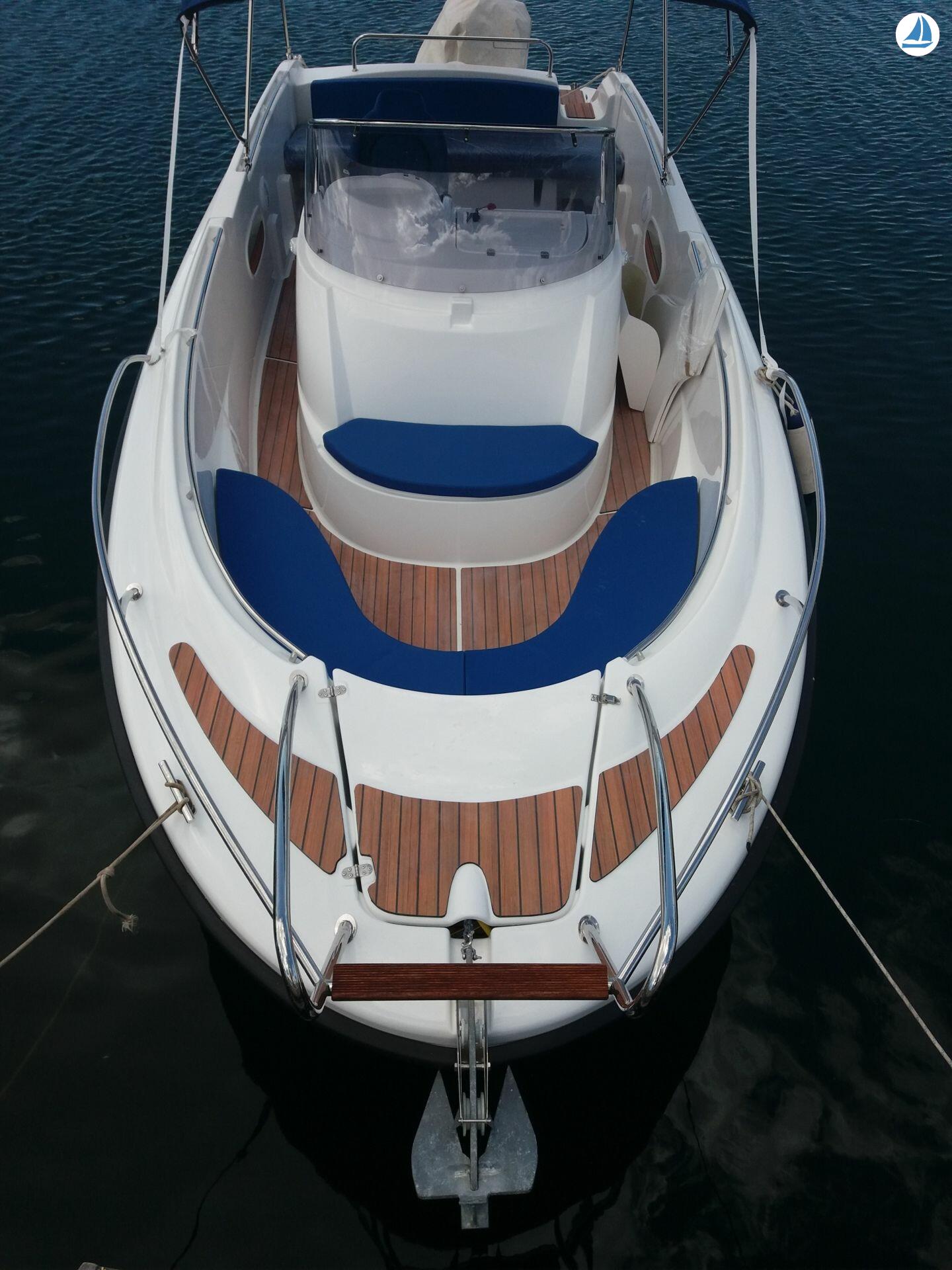 Foto Jeanneau 750 8