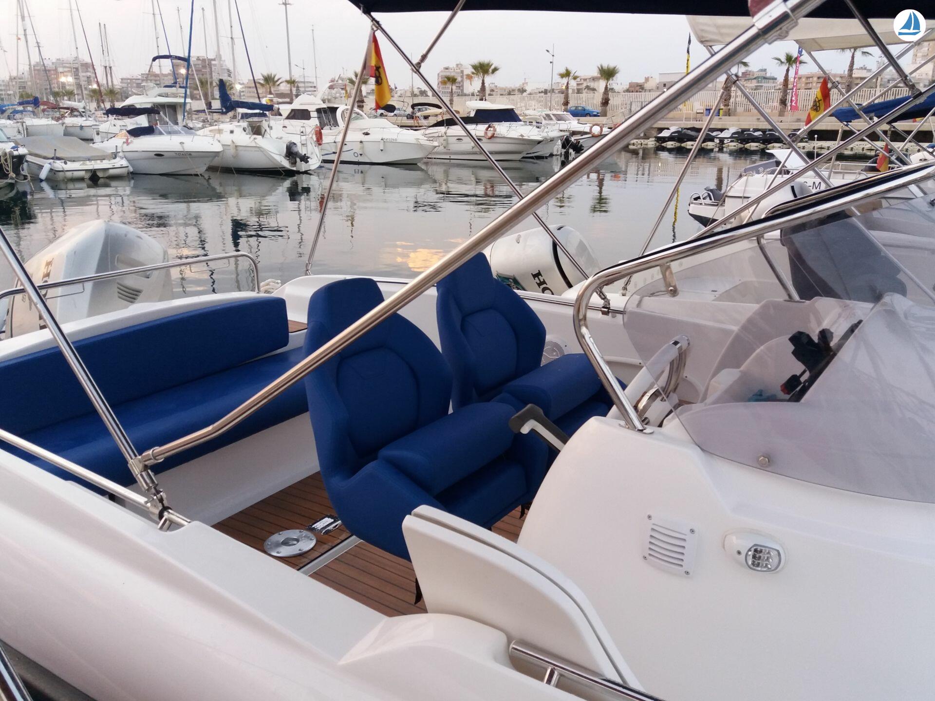 Foto Jeanneau 750 10