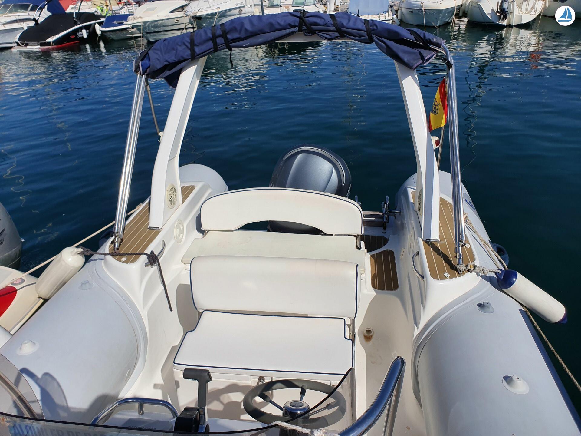 Foto Capelli Tempest 800 2