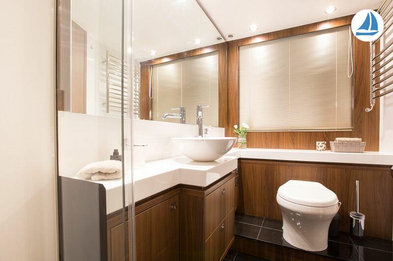 Foto Princess V64 16