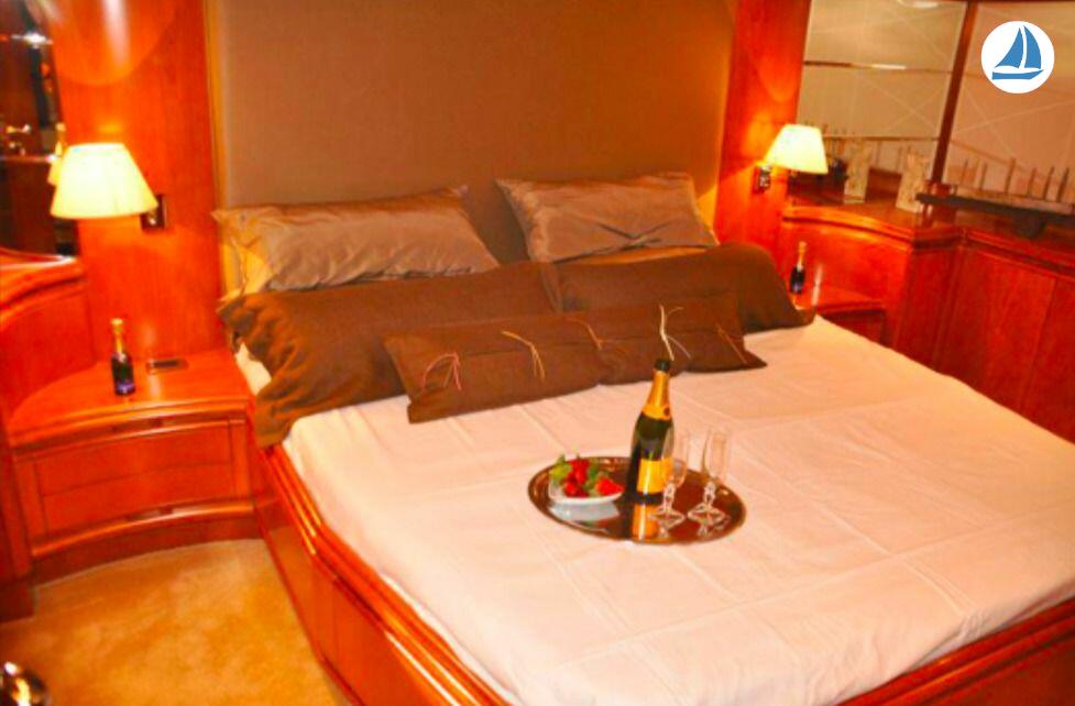 Foto Astondoa 72 FLY 22