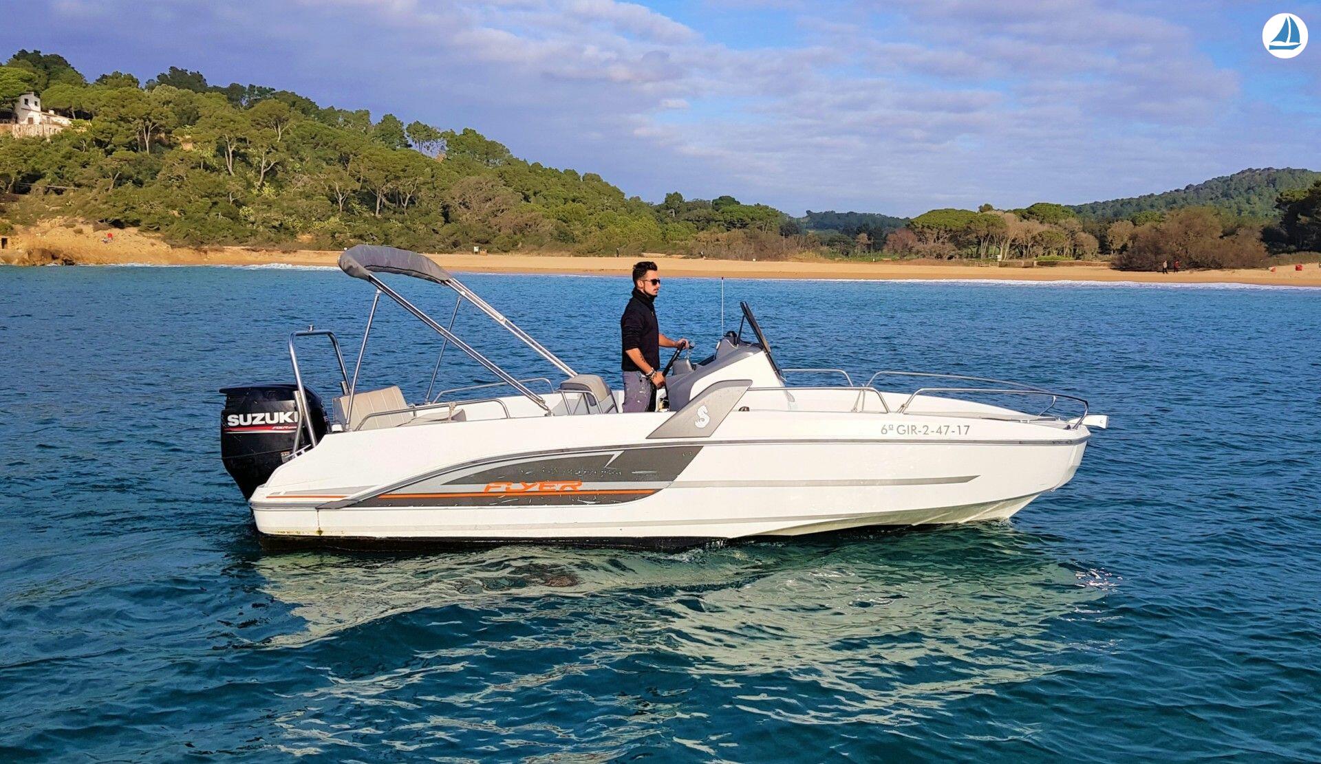 Foto Beneteau Flyer 6.6 spacedeck - Tamariu 1