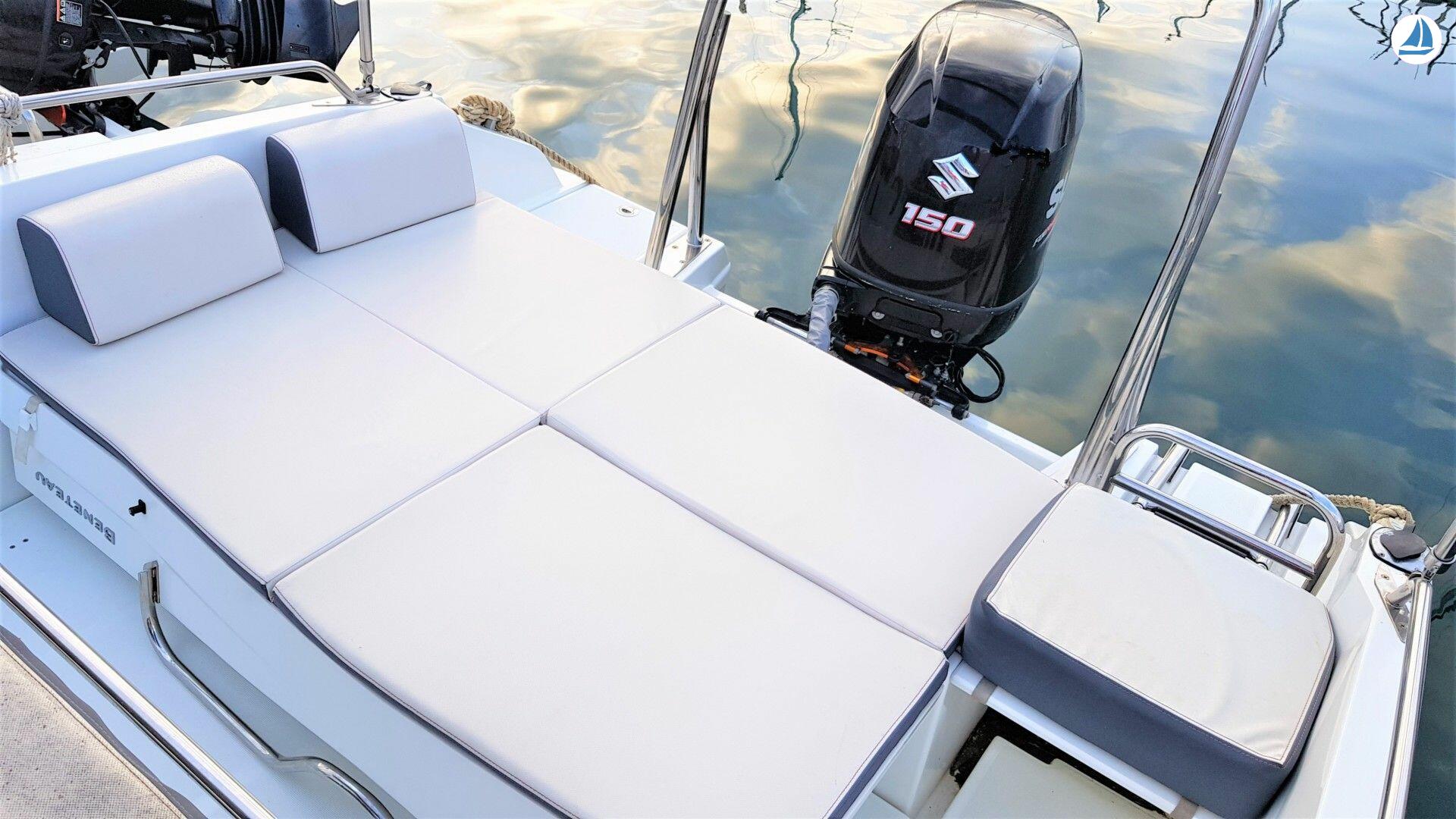 Foto Beneteau Flyer 6.6 spacedeck - Tamariu 5
