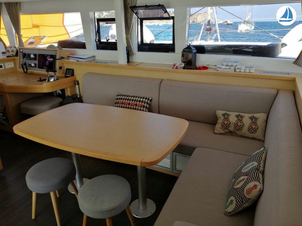 Foto Lagoon 450 F 8