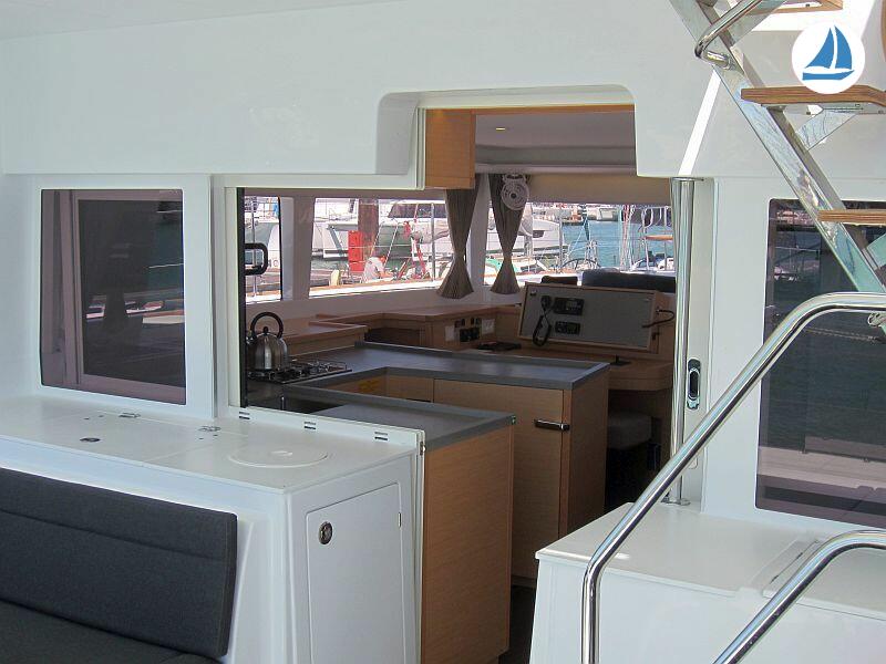 Foto Lagoon 450 S 12