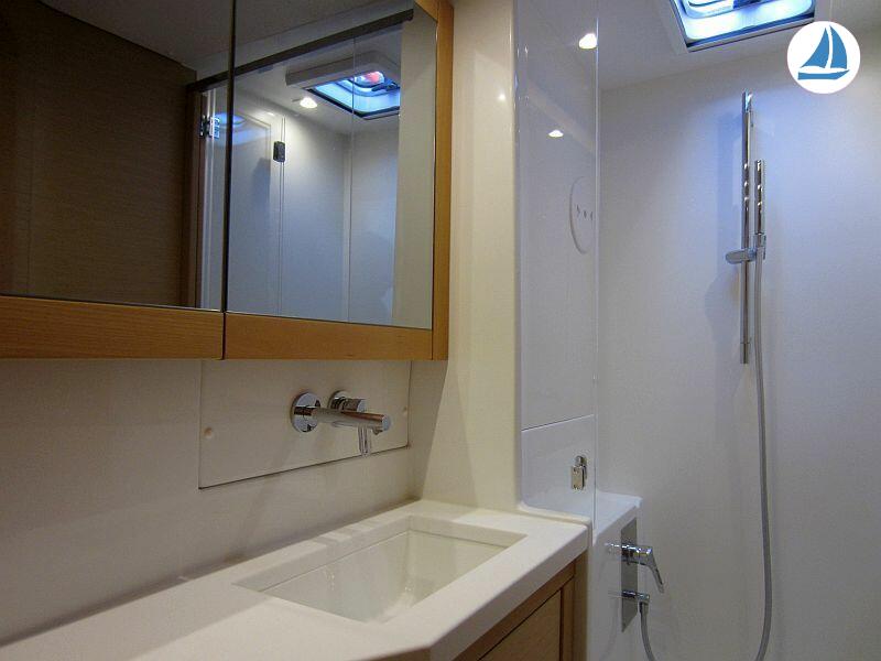 Foto Lagoon 450 S 14